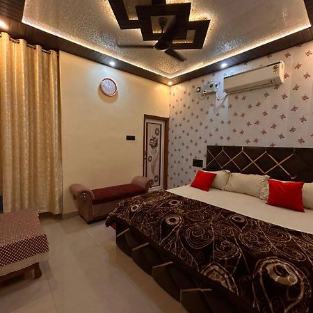 Temple Town Homes Assi Ghat Varanasi Luaran gambar